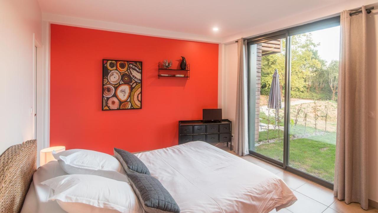 Plein Soleil avec Jacuzzi Privatif et parking privé Apartment Sarlat-la-Canéda Exterior foto