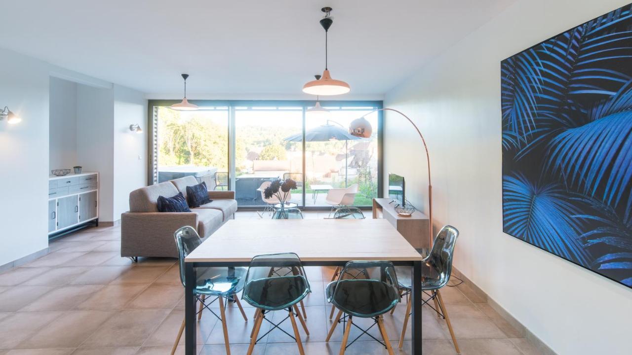 Plein Soleil avec Jacuzzi Privatif et parking privé Apartment Sarlat-la-Canéda Exterior foto