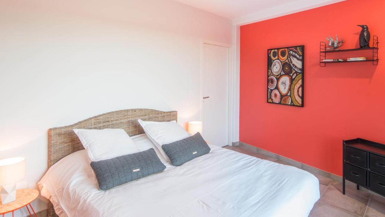 Plein Soleil avec Jacuzzi Privatif et parking privé Apartment Sarlat-la-Canéda Exterior foto