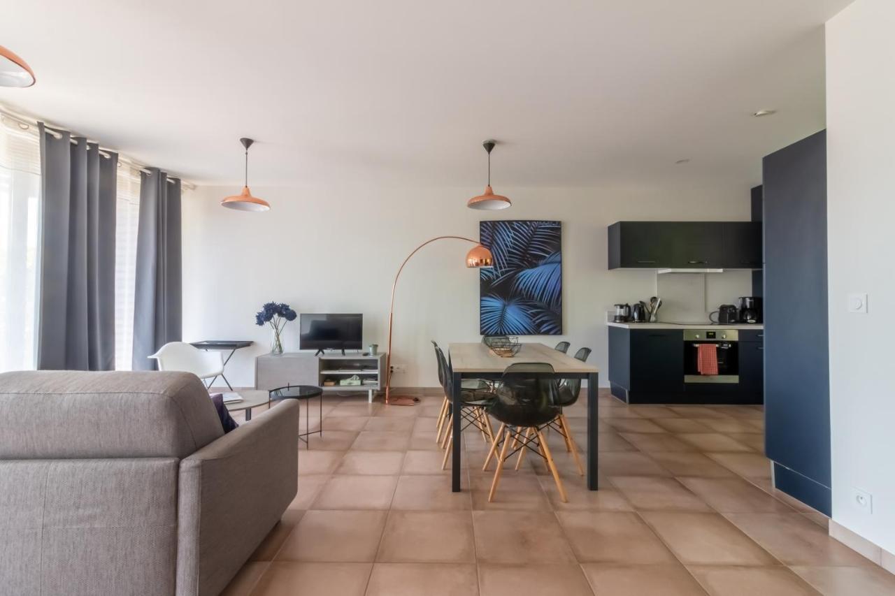 Plein Soleil avec Jacuzzi Privatif et parking privé Apartment Sarlat-la-Canéda Exterior foto